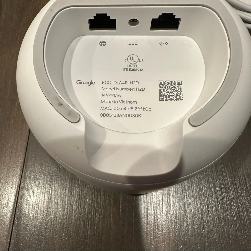 Nest Wifi - Mesh Router AC2200 and 1 Point with Google Assistant - 2 Pack - Snow